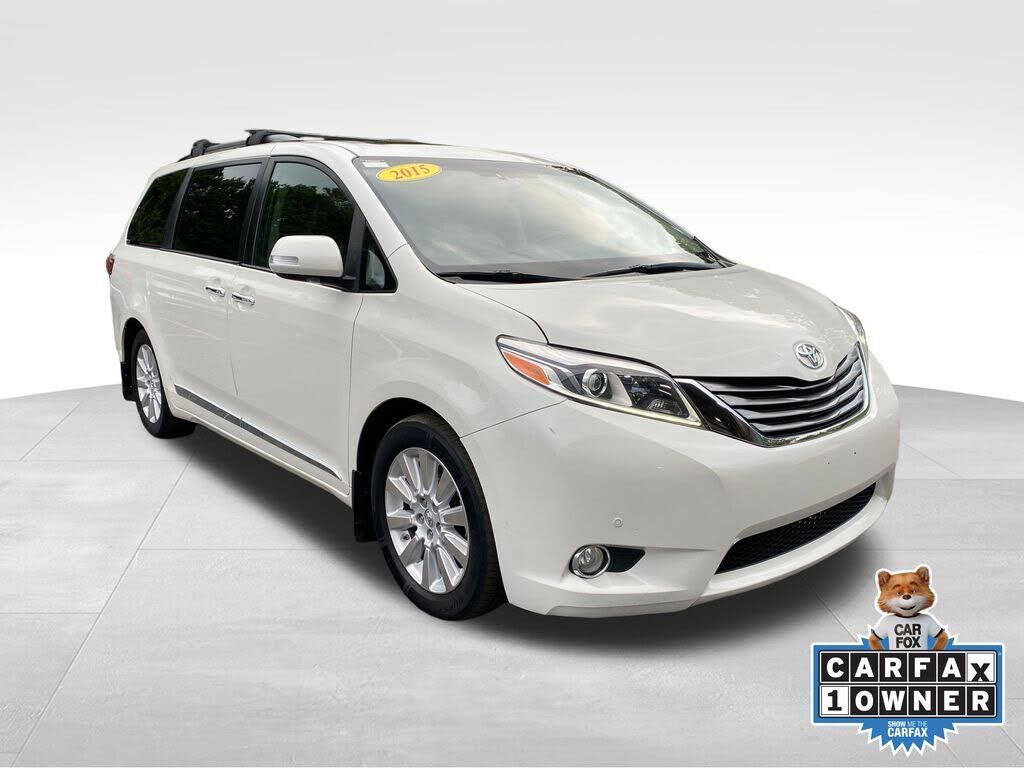 2015 TOYOTA Sienna