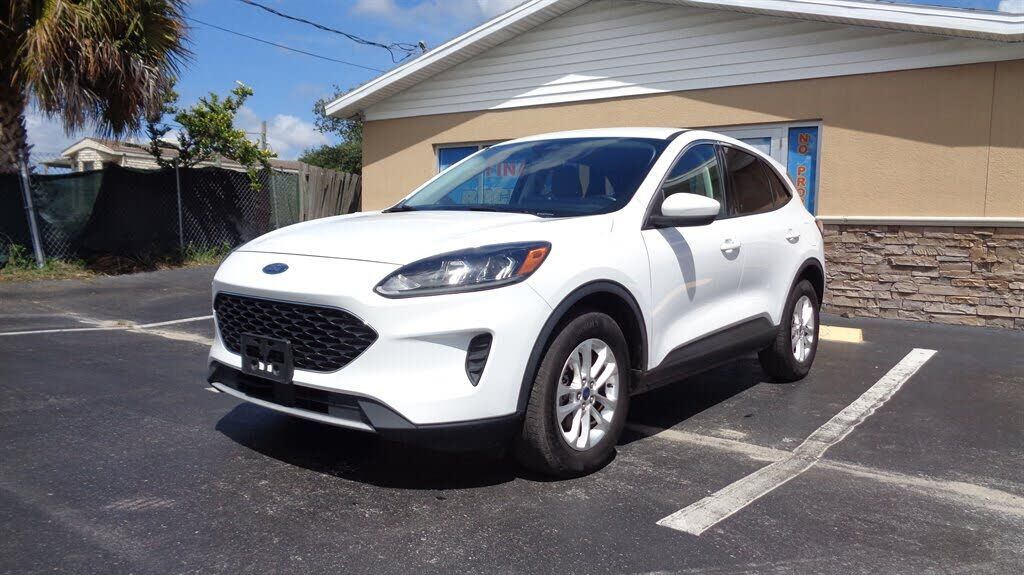 2021 FORD Escape