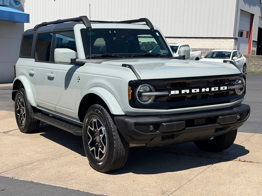 2022 FORD Bronco