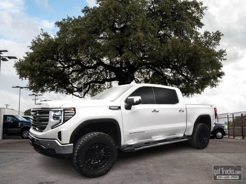 2023 GMC Sierra
