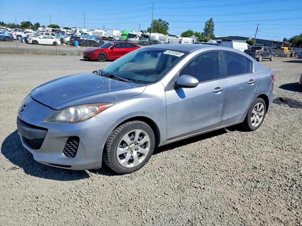 2013 MAZDA Mazda3