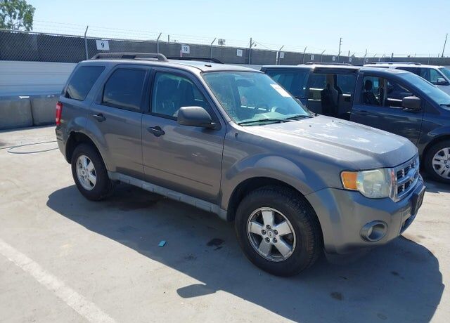 2009 FORD Escape