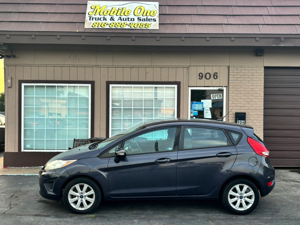2013 FORD Fiesta