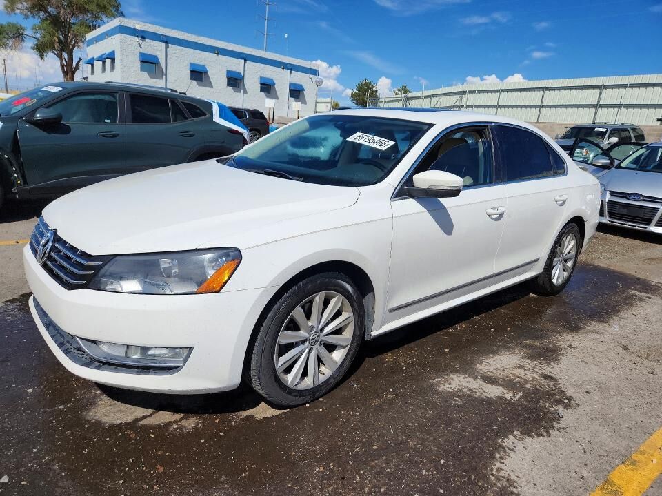 2012 VOLKSWAGEN Passat