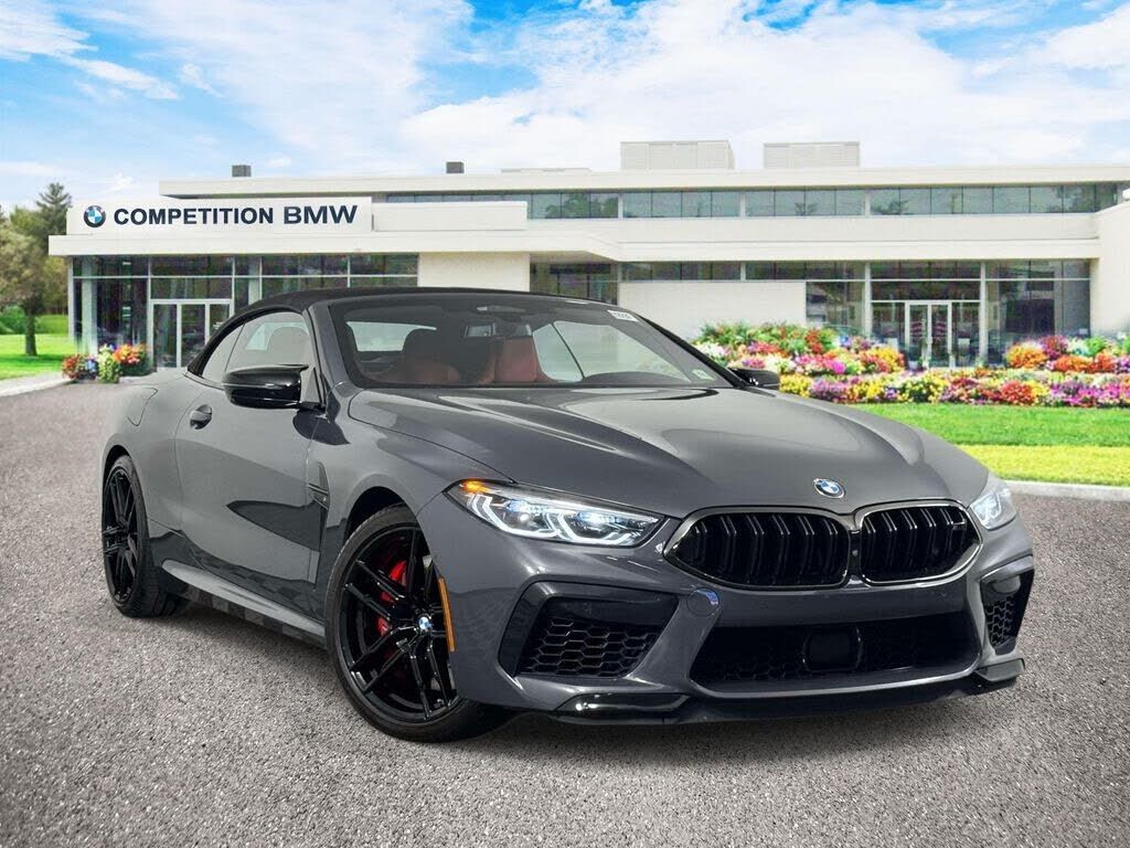 2022 BMW M8