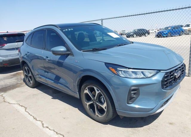 2023 FORD Escape