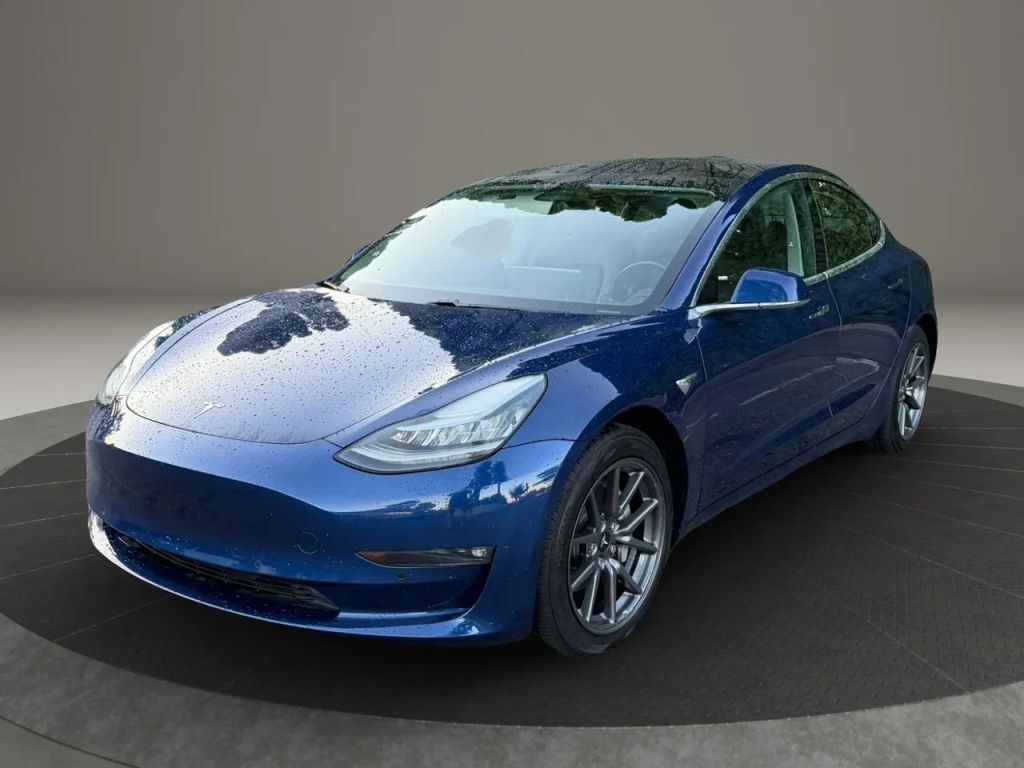 2018 TESLA Model 3