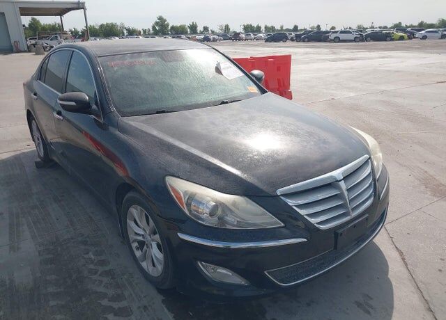 2013 HYUNDAI Genesis