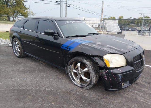 2005 DODGE Magnum