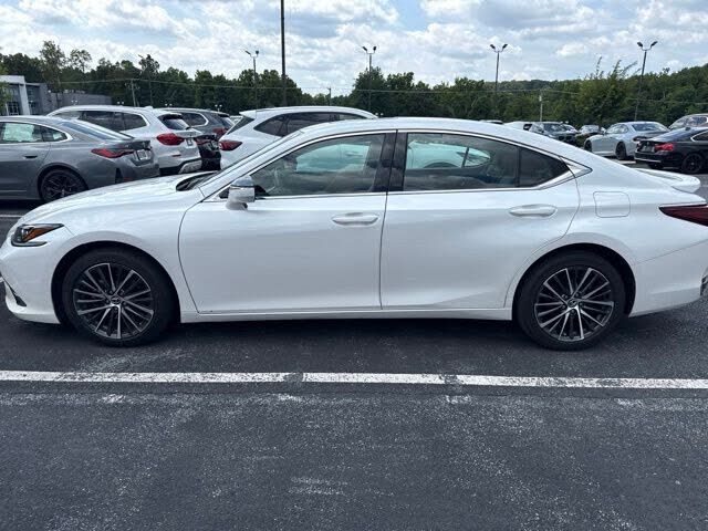 2023 LEXUS ES