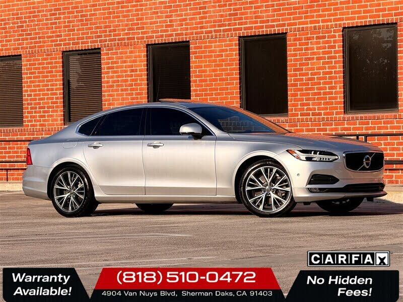 2017 VOLVO S90