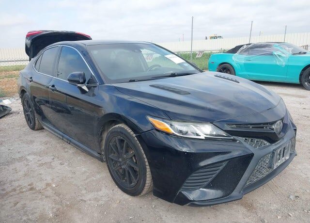 2018 TOYOTA Camry