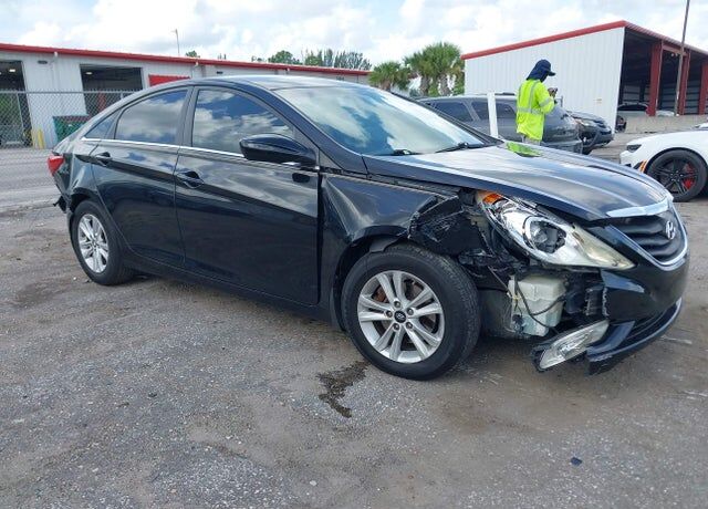 2013 HYUNDAI Sonata