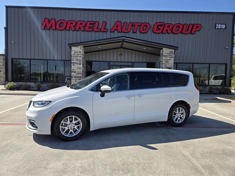2023 CHRYSLER Pacifica