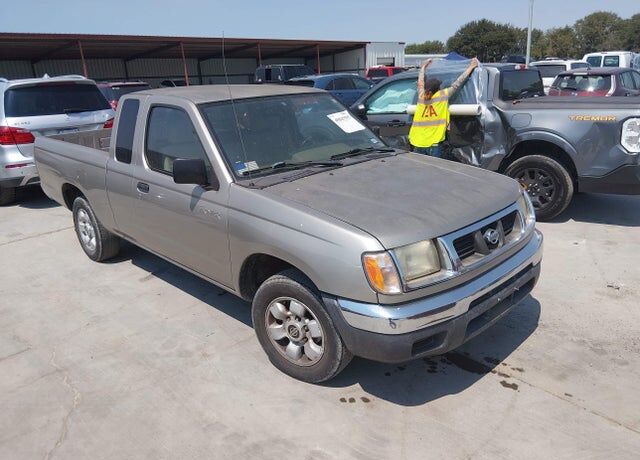 2000 NISSAN Frontier