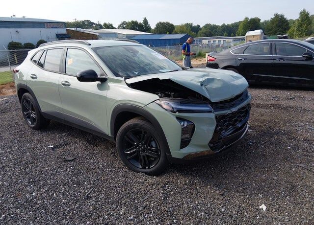 2025 CHEVROLET Trax