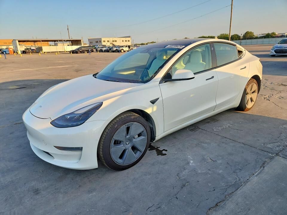 2022 TESLA Model 3