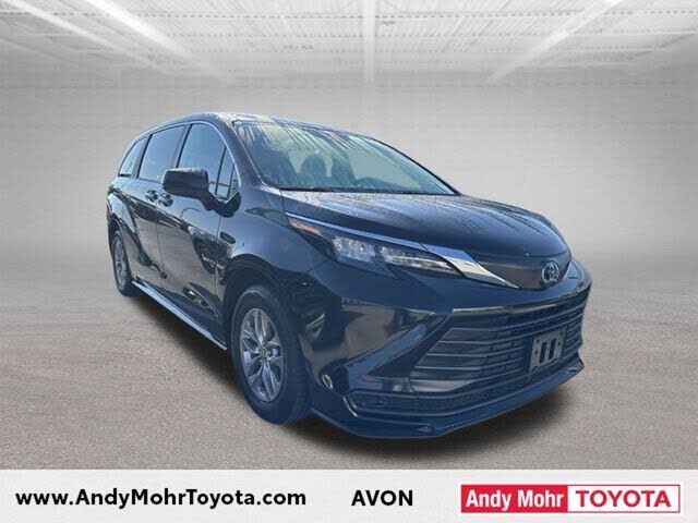 2024 TOYOTA Sienna
