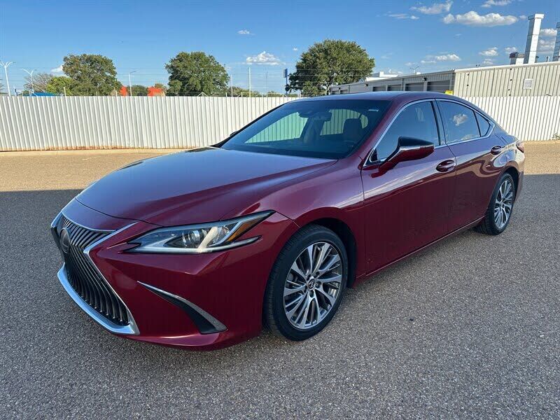 2019 LEXUS ES