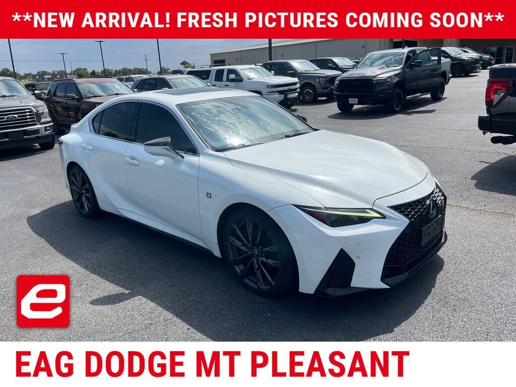 2021 LEXUS IS