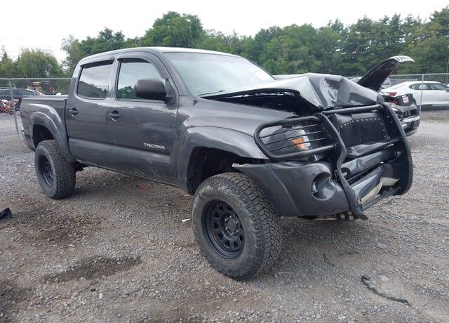 2011 TOYOTA Tacoma