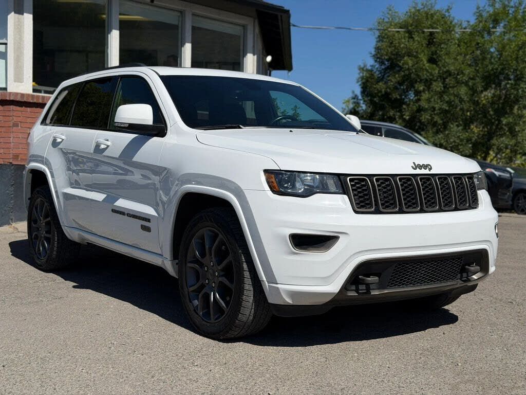2017 JEEP Grand Cherokee