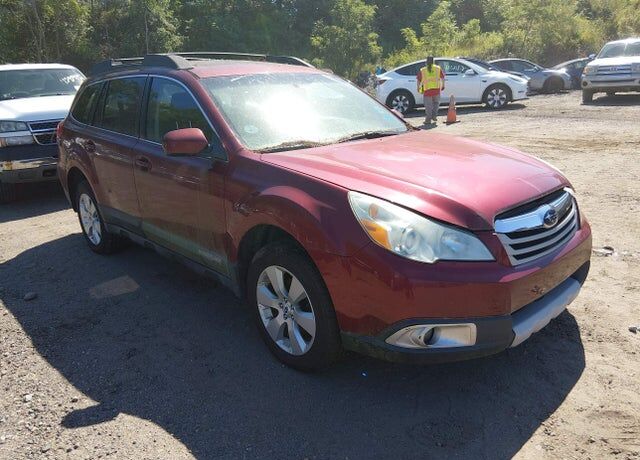 2012 SUBARU Outback