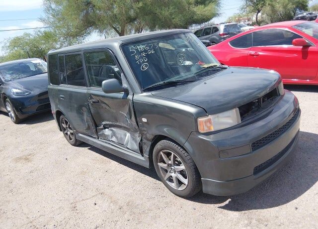 2005 TOYOTA SCION