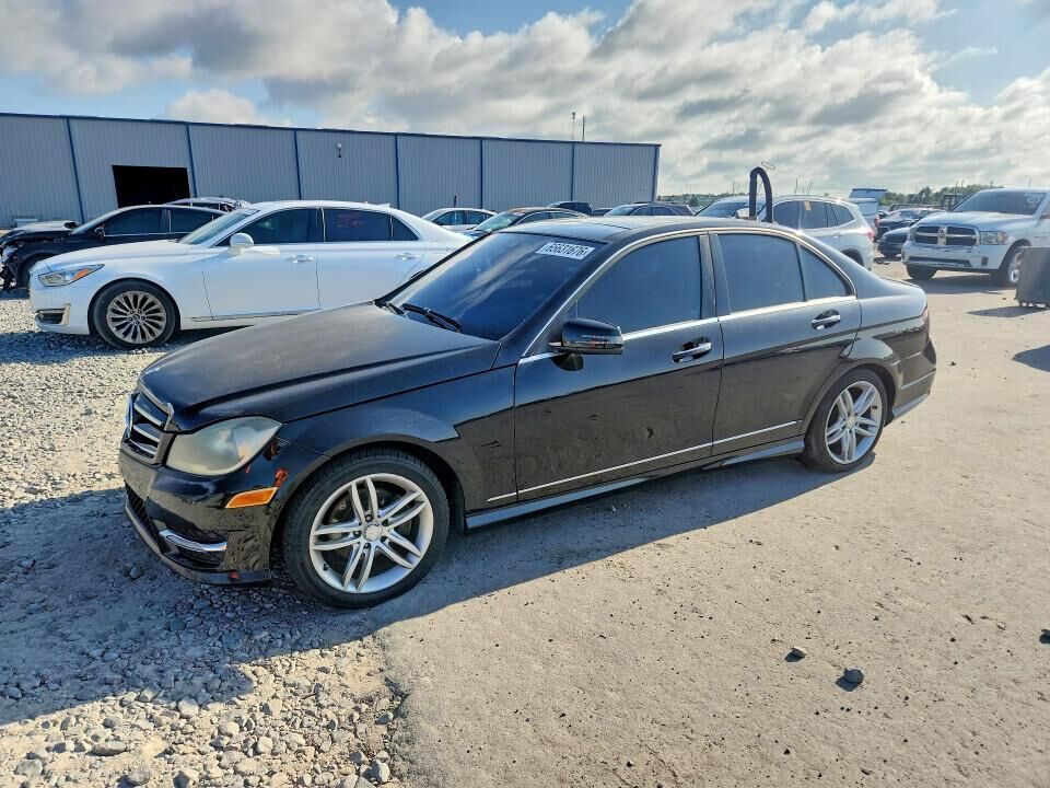 2014 MERCEDES-BENZ C-Class