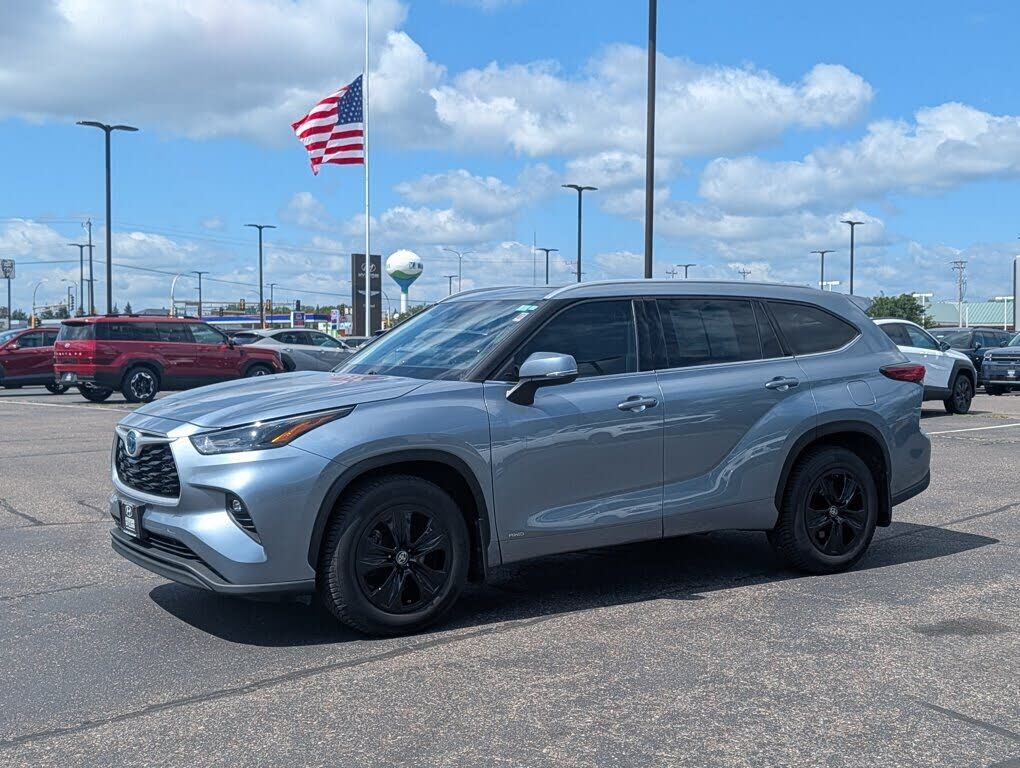 2022 TOYOTA Highlander