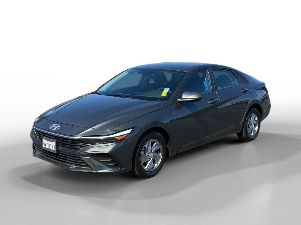 2024 HYUNDAI Elantra