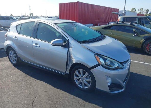 2017 TOYOTA Prius