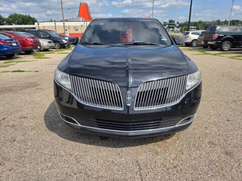 2019 LINCOLN MKT