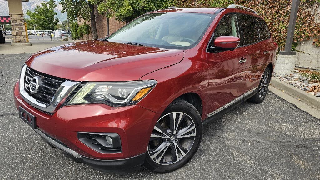 2017 NISSAN Pathfinder