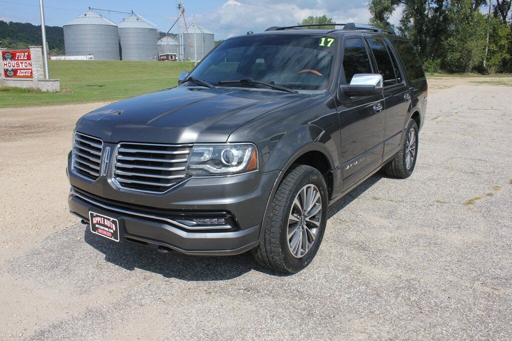 2017 LINCOLN Navigator
