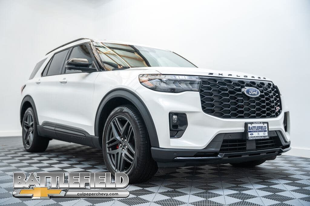 2025 FORD Explorer