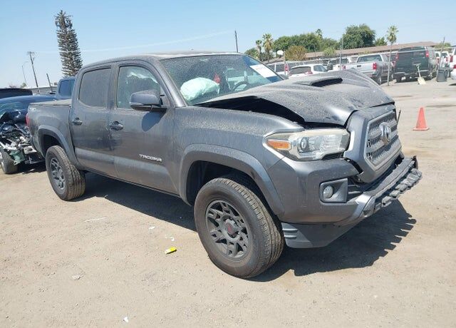 2017 TOYOTA Tacoma