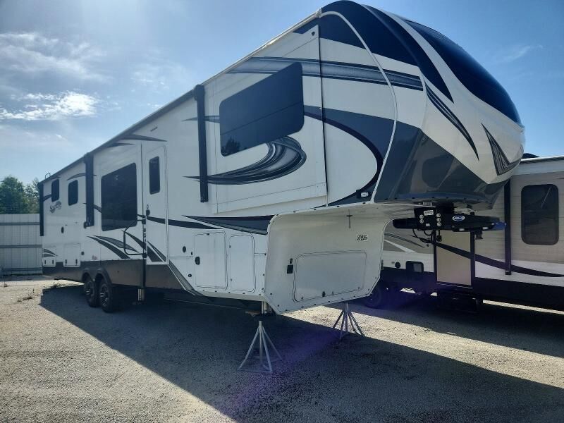2023 GRAND DESIGN RECREATIONAL Solitude