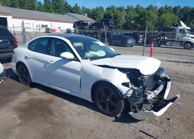 2017 ALFA ROMEO Giulia