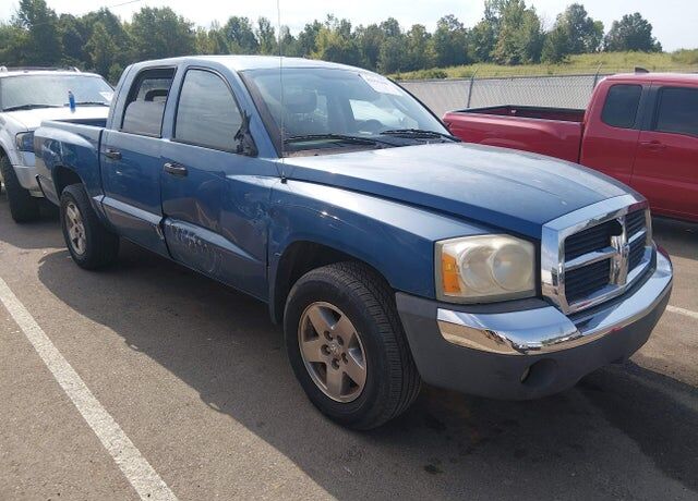 2005 DODGE Dakota