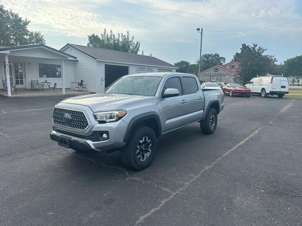 2019 TOYOTA Tacoma