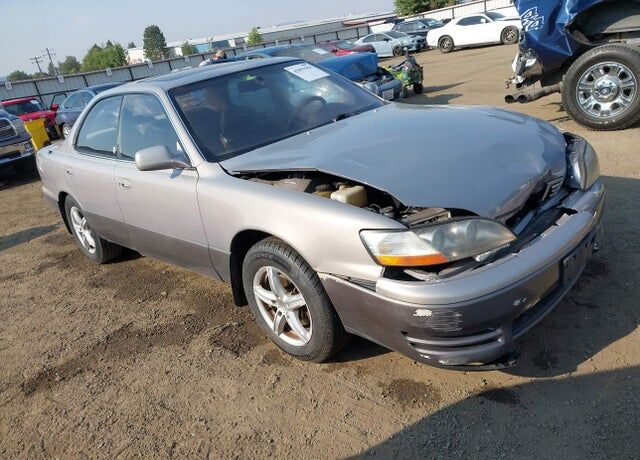 1995 LEXUS ES