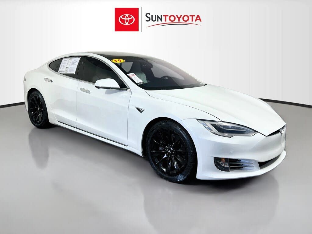 2019 TESLA Model S