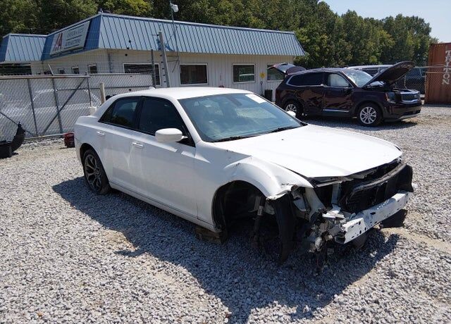 2016 CHRYSLER 300