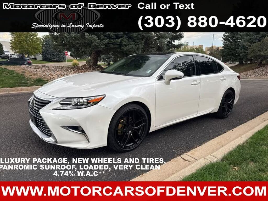 2017 LEXUS ES