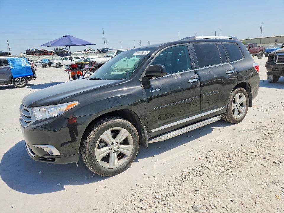 2013 TOYOTA Highlander