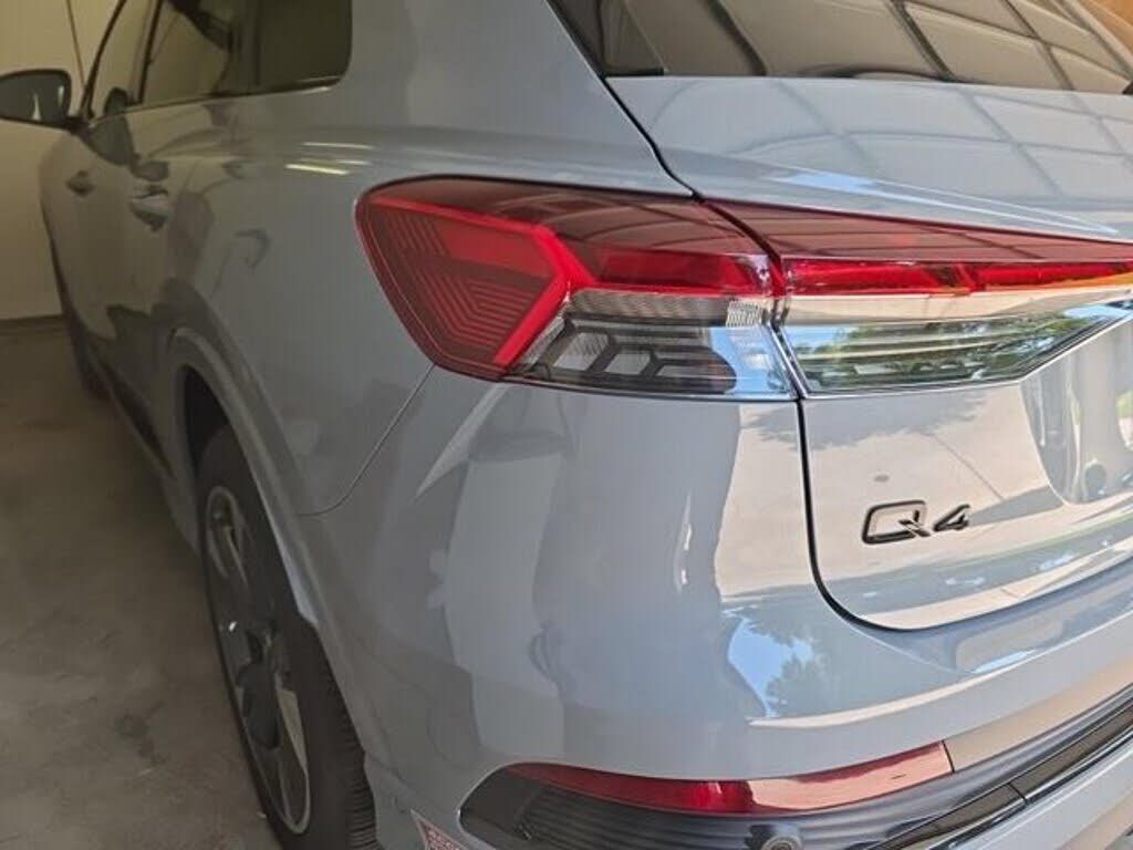 2024 AUDI Q4