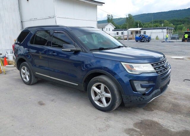 2017 FORD Explorer