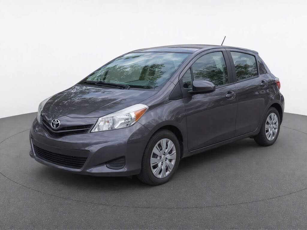 2012 TOYOTA Yaris