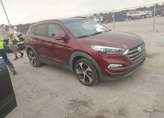 2016 HYUNDAI Tucson